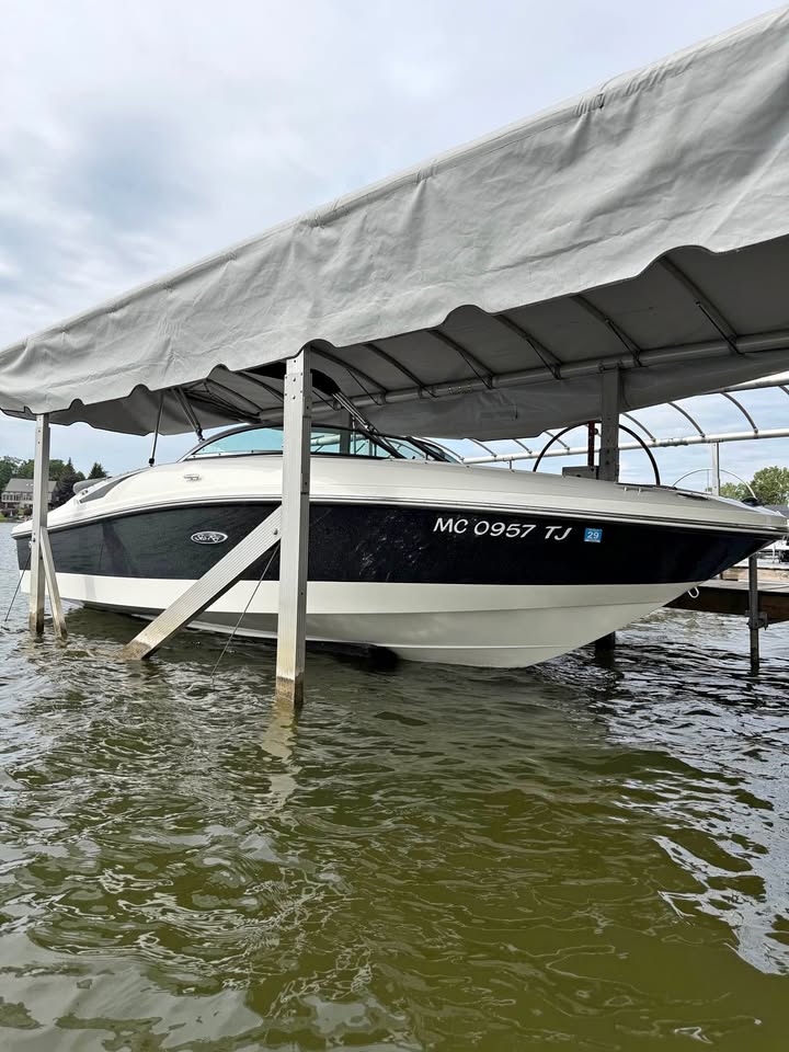 2011 Sea Ray 195 Sport Boat for sale in Brighton, MI