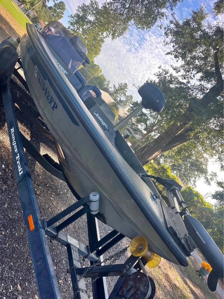 1989 Ranger 393V. Bass boat for sale in Shepherd, TX