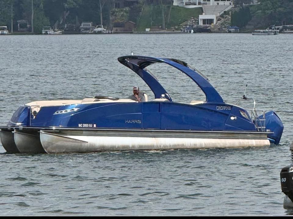 2020 Harris Crown 300 HP tritoon for sale in Highland, MI