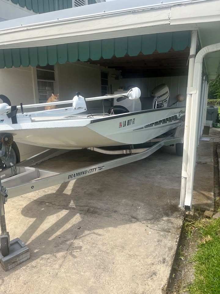 1860 excel boat 2012 year for sale in Houma, LA