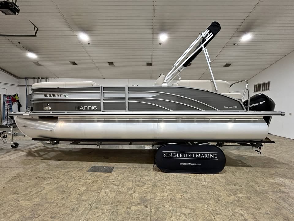 2023 Harris Sunliner 230 *low hours*super clean* for sale in Jacksons Gap, AL