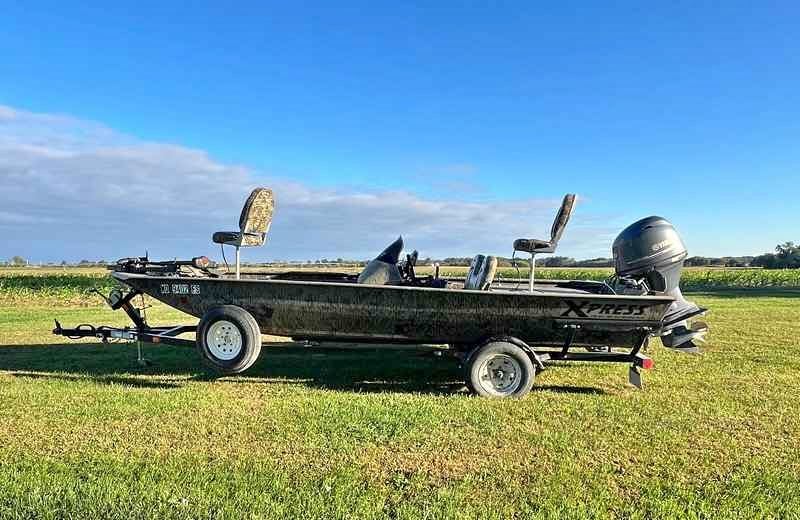 Boat 18ft, motor and trailer for sale in Sturgeon, MO