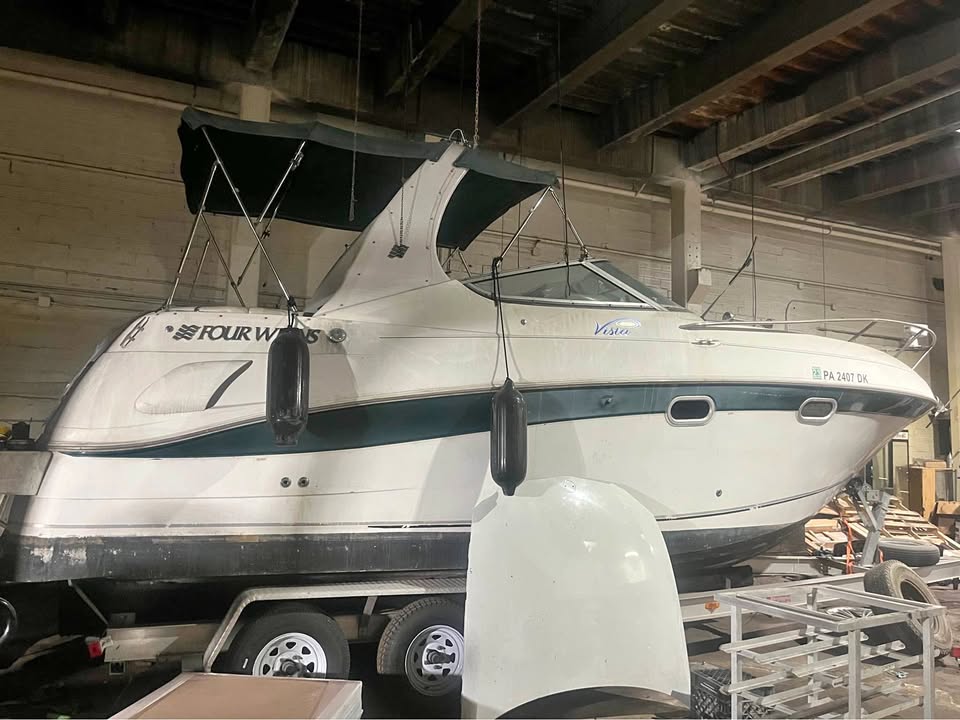 Big boat for sale in Pittsburgh, PA