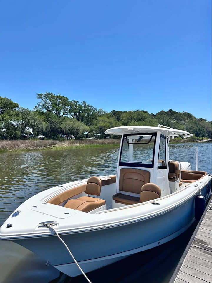 2022 Sea Hunt ultra 255 for sale in Mt Pleasant, SC