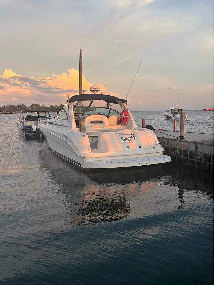 2000 Searay 410 7.4 gas engines for sale in Sandusky, OH
