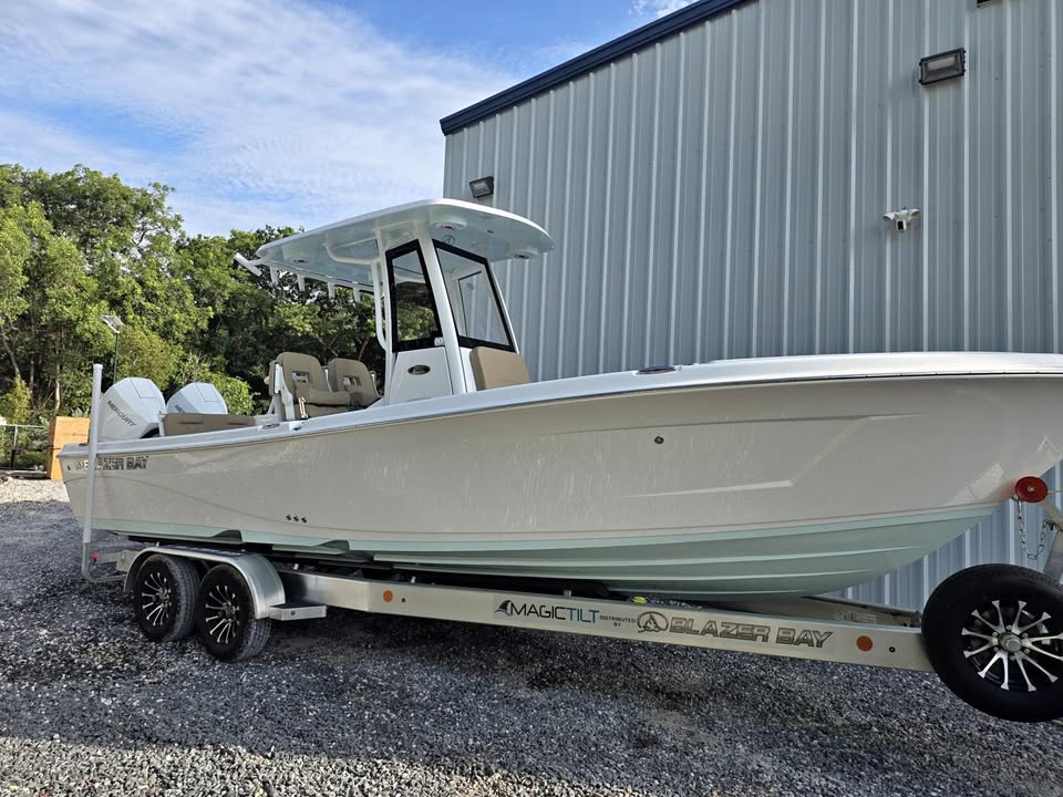 2027 Blazer Bay makaira 2800 for sale in Key Largo, FL