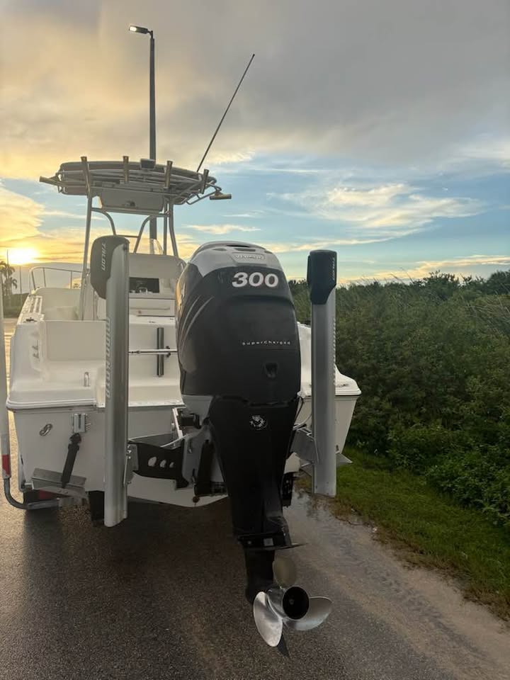 2001 Wellcraft 24 for sale in Miami, FL