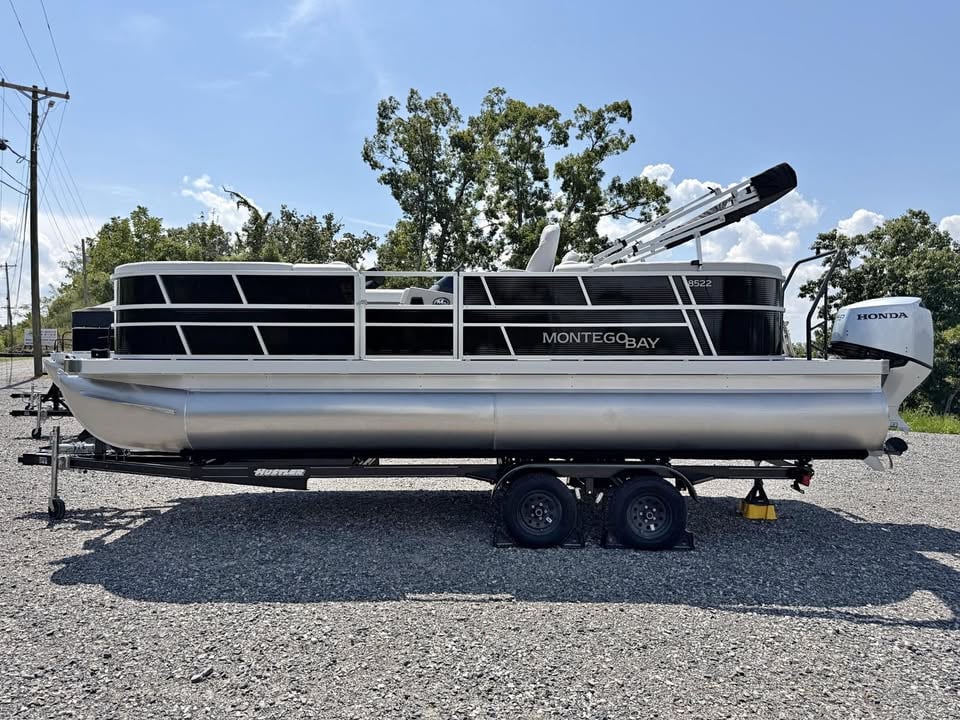 2027 Montego Bay 22' 140hp Pontoon (C8522-BR-DLX) for sale in Dandridge, TN