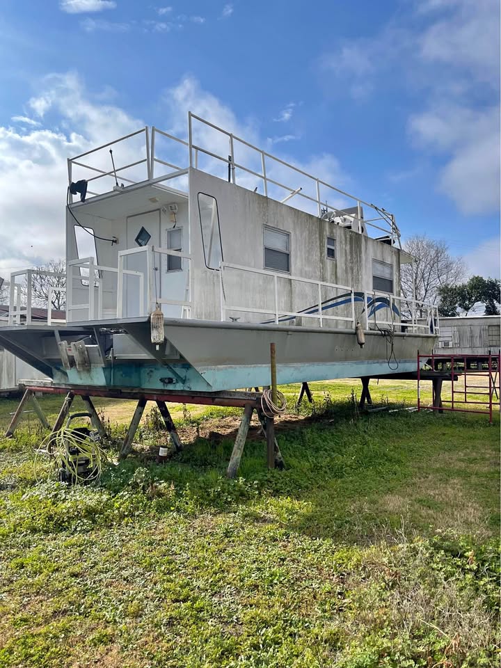 House boat for sale in Morgan City, LA