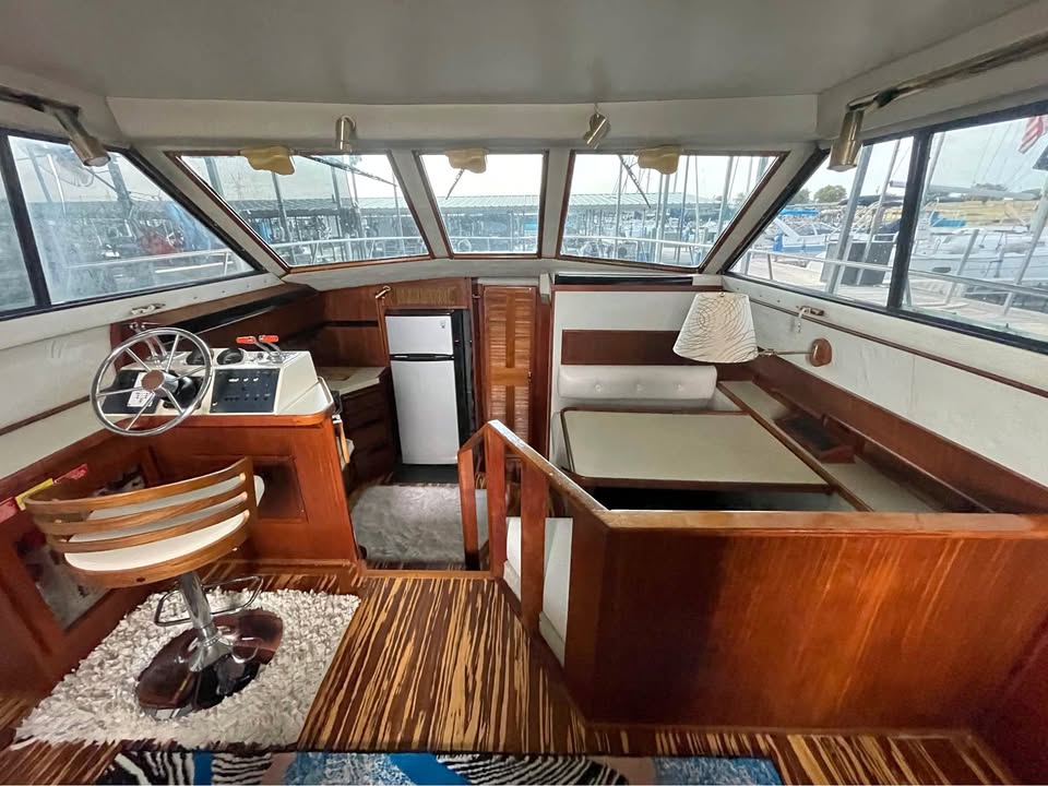 1986 Sea Ray 410 Aft Cabin | Live-Aboard Slip | 2 Bed • 2 Bath 🚤🏡 for sale in Princeton, TX