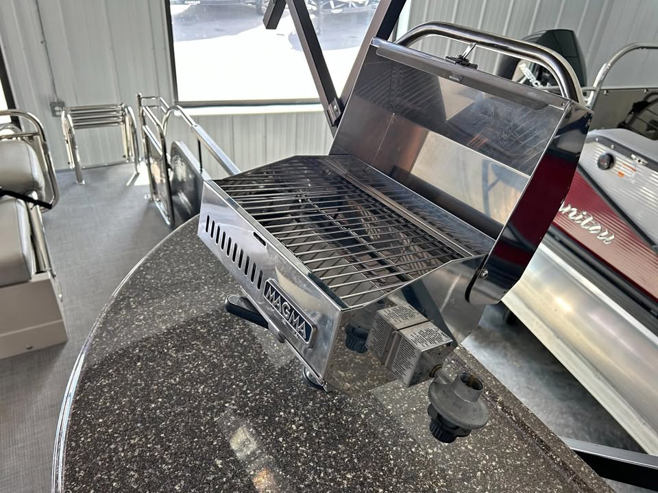 2017 MANITOU 23 SES VP ENTERTAINER stk#F331A1 for sale in West Bend, WI