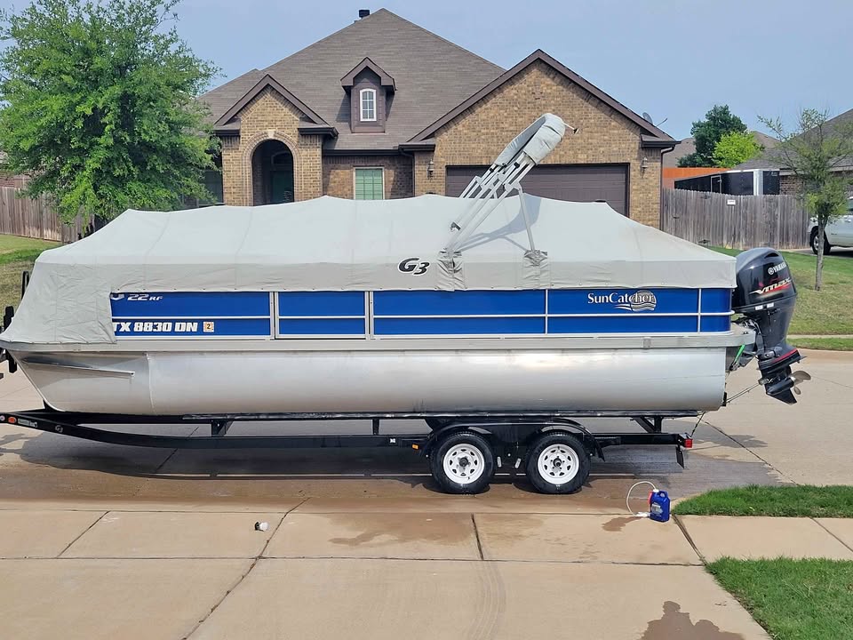 2016 Suncatcher Fish and Ski Pontoon boat for sale in Weatherford, TX