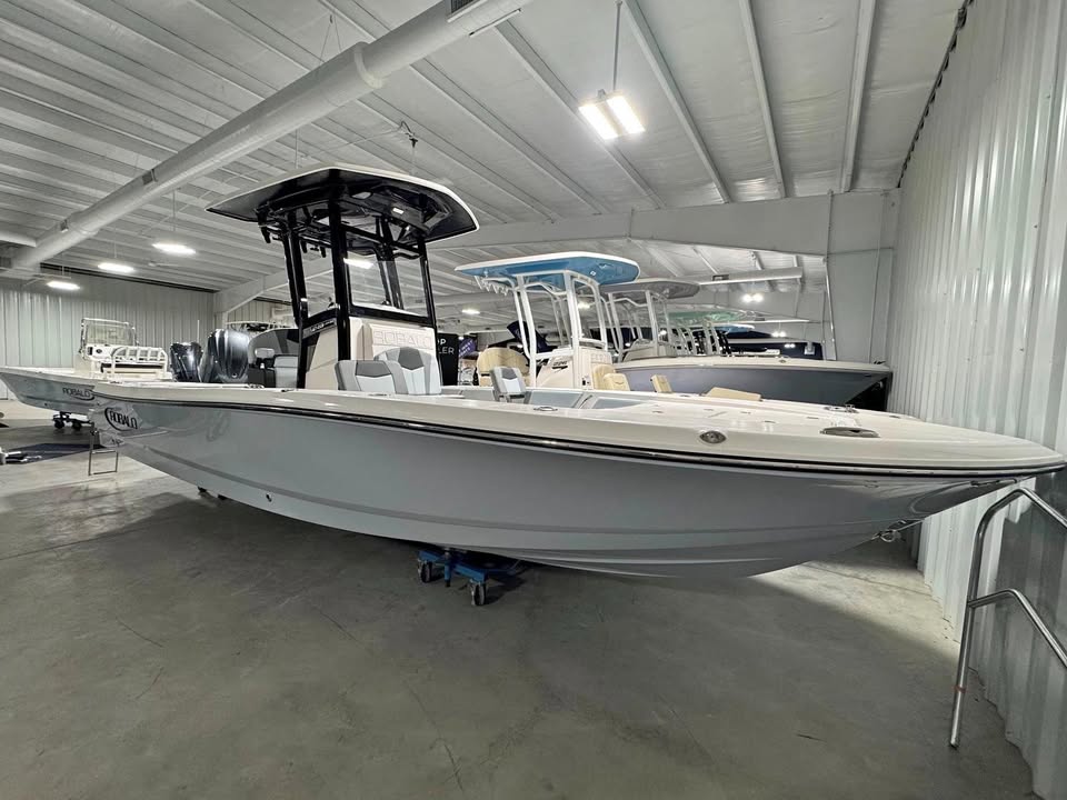 2027 Robalo 246 cayman for sale in Morehead City, NC