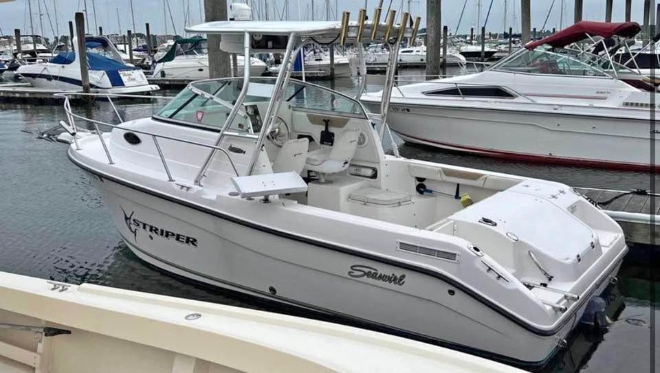 Seaswirl Striper 2101 fishing boat for sale in Rutland, MA