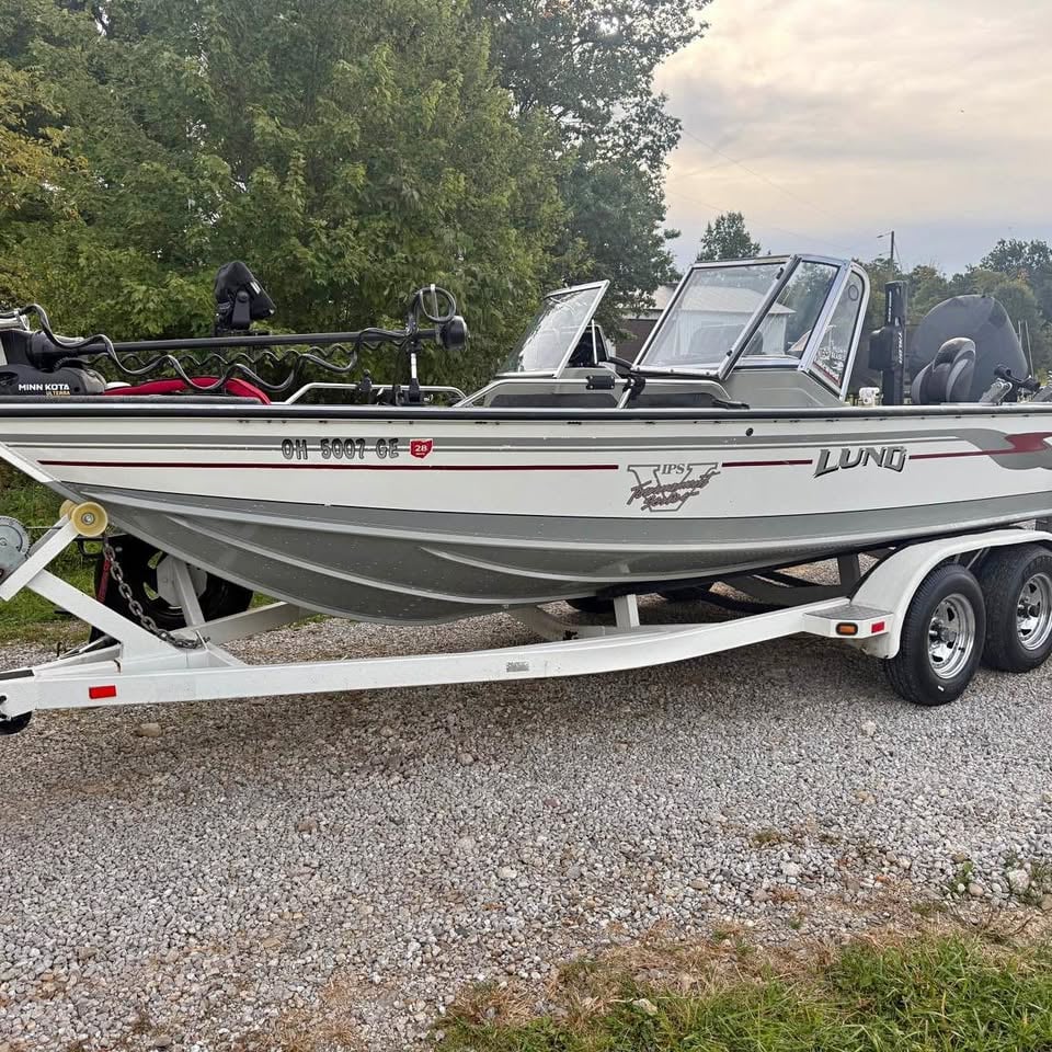 2004 Lund 1900 pro v ifs tournament for sale in Ontario, OH