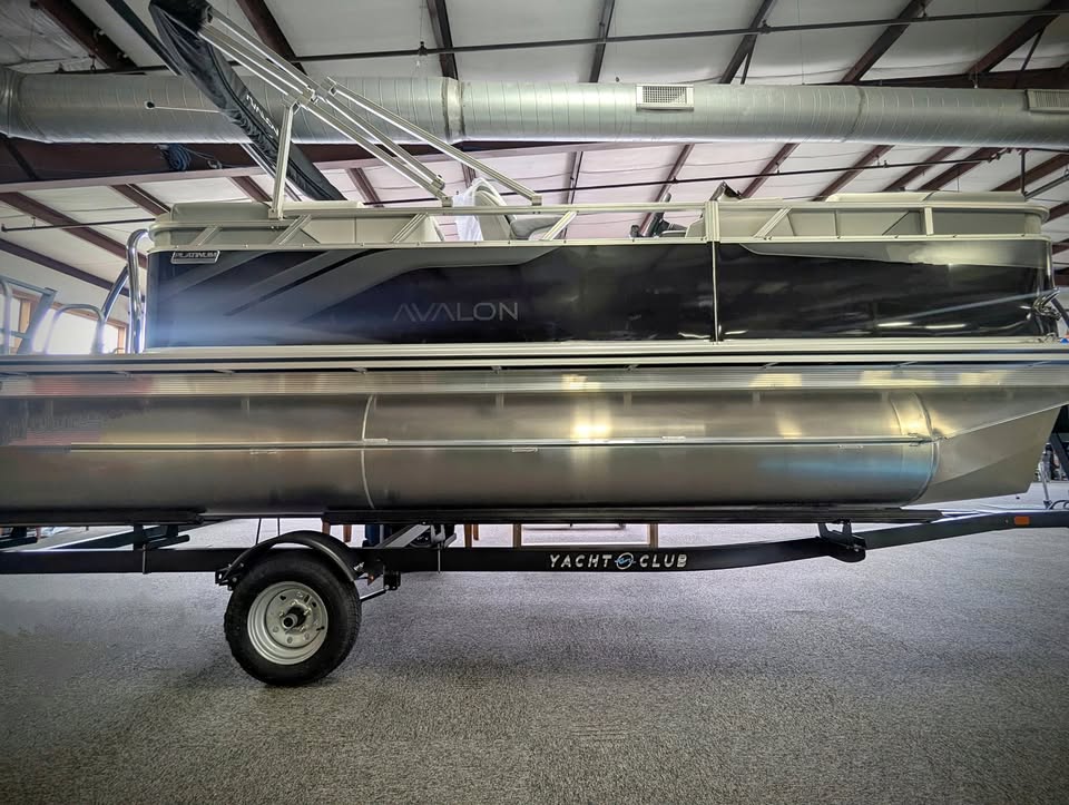 2027 AVALON 1980 QUAD LOUNGER for sale in Gaylord, MI