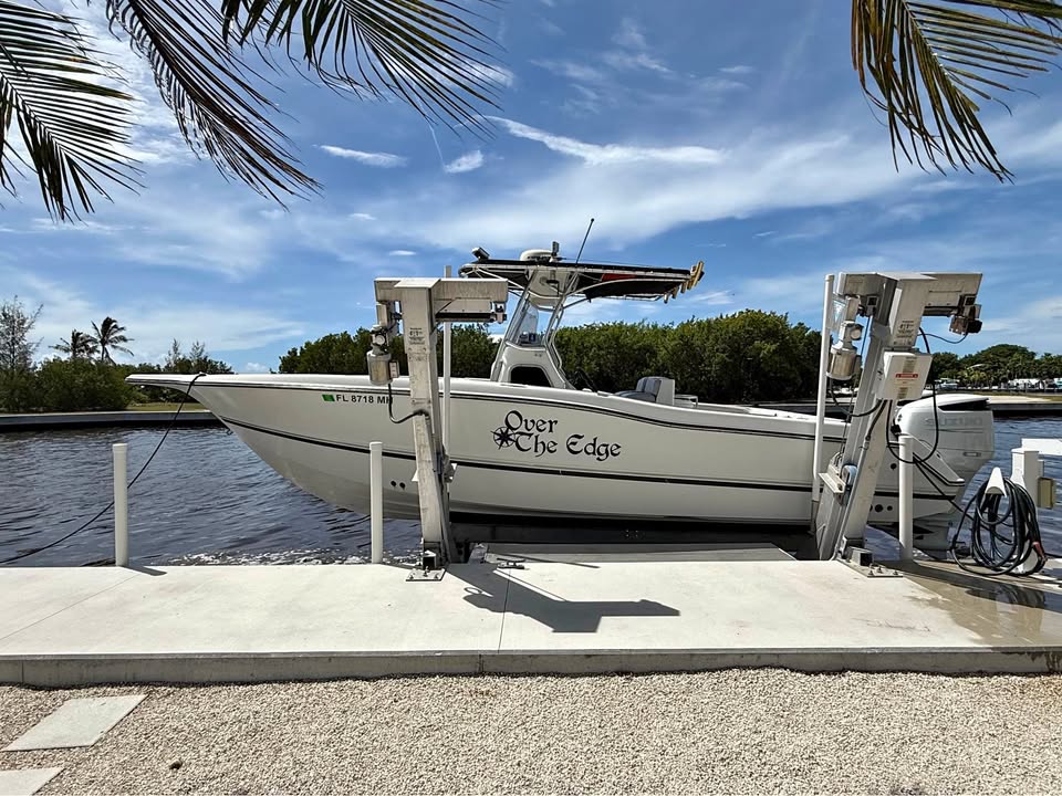2001 Triton 2700 for sale in Miami, FL