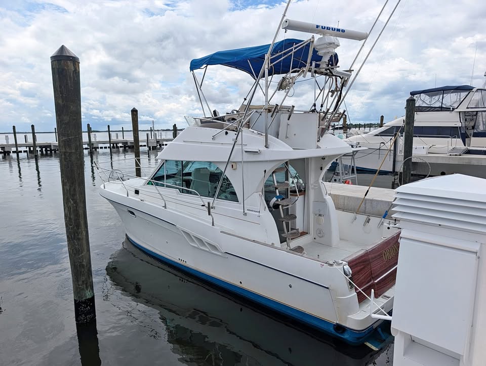 2004 Beneteau 32 ft. Antares – Pilothouse with Flybridge for sale in Stuart, FL