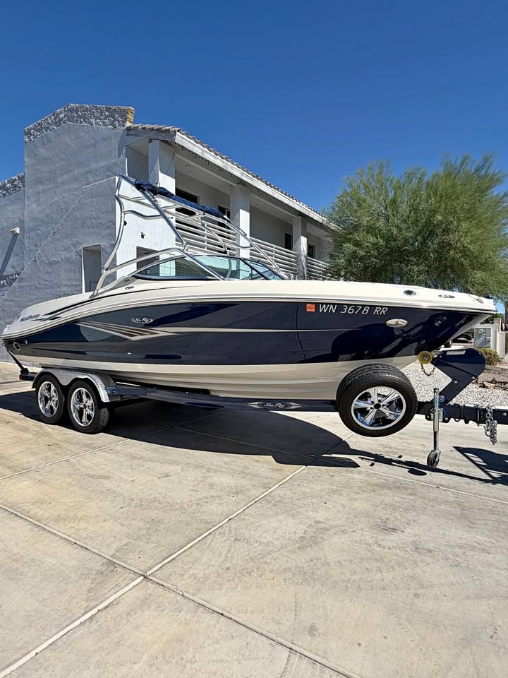 2010 SeaRay 230 select MINT for sale in Scottsdale, AZ