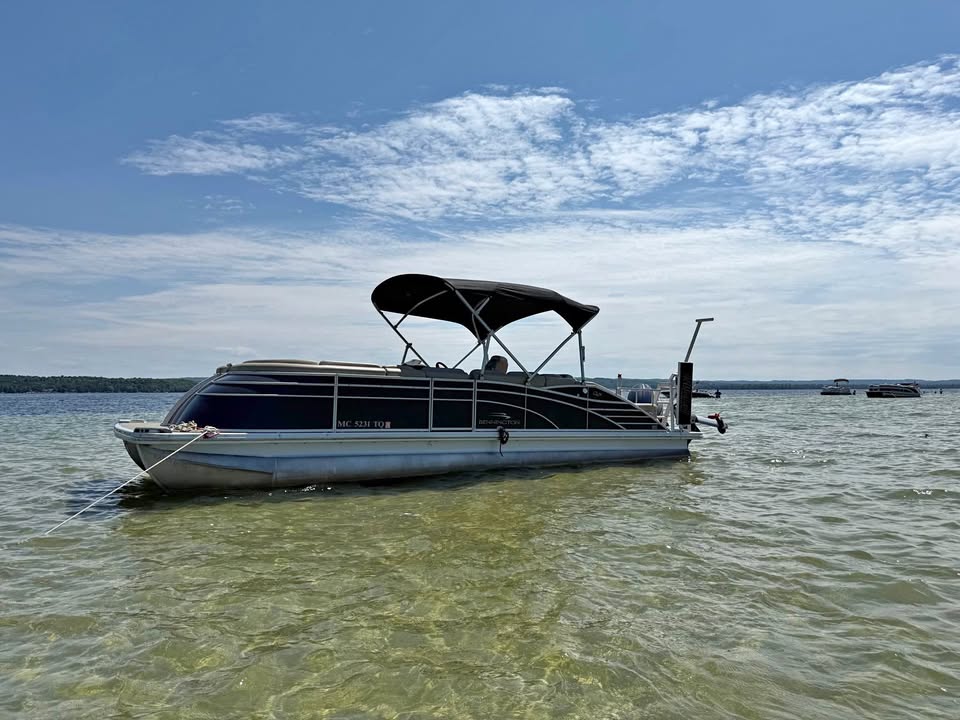 Bennington Q25 Pontoon Boat for sale in Bloomfield Hills, MI