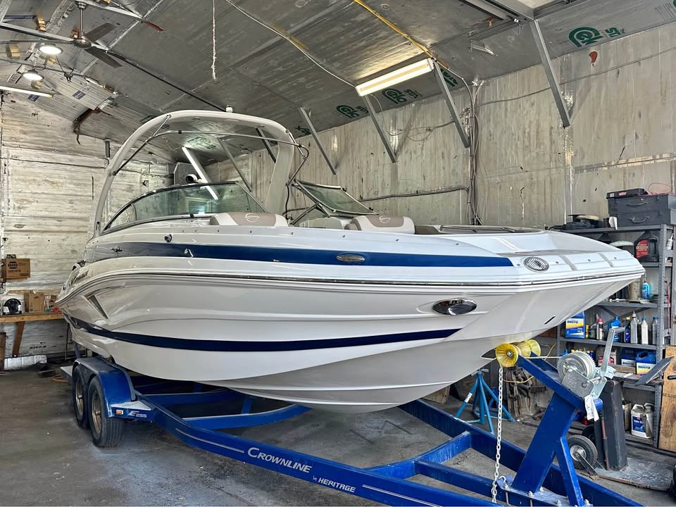 2019 Crownline Eclipse e255 deck boat for sale in Cincinnati, OH