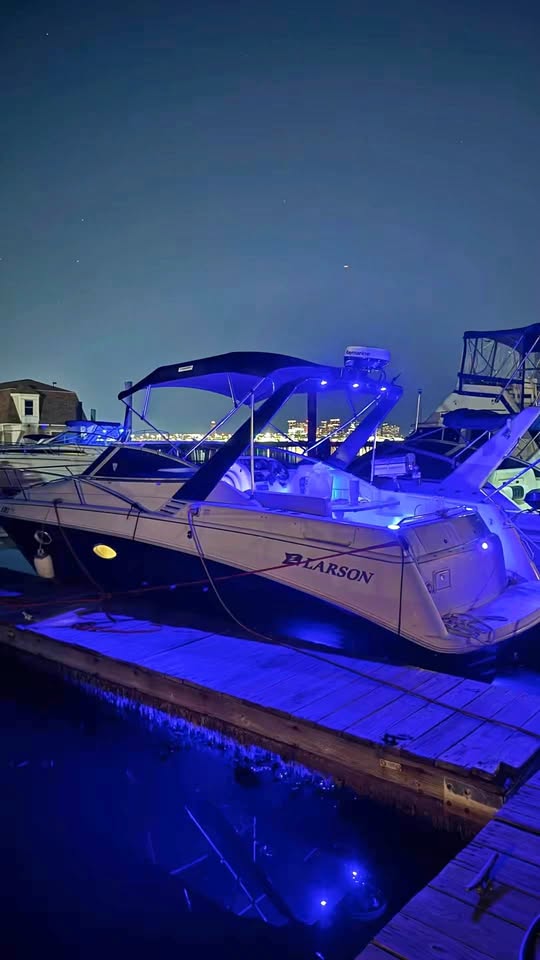 1999 Larson Cabrio 290 for sale in Peabody, MA