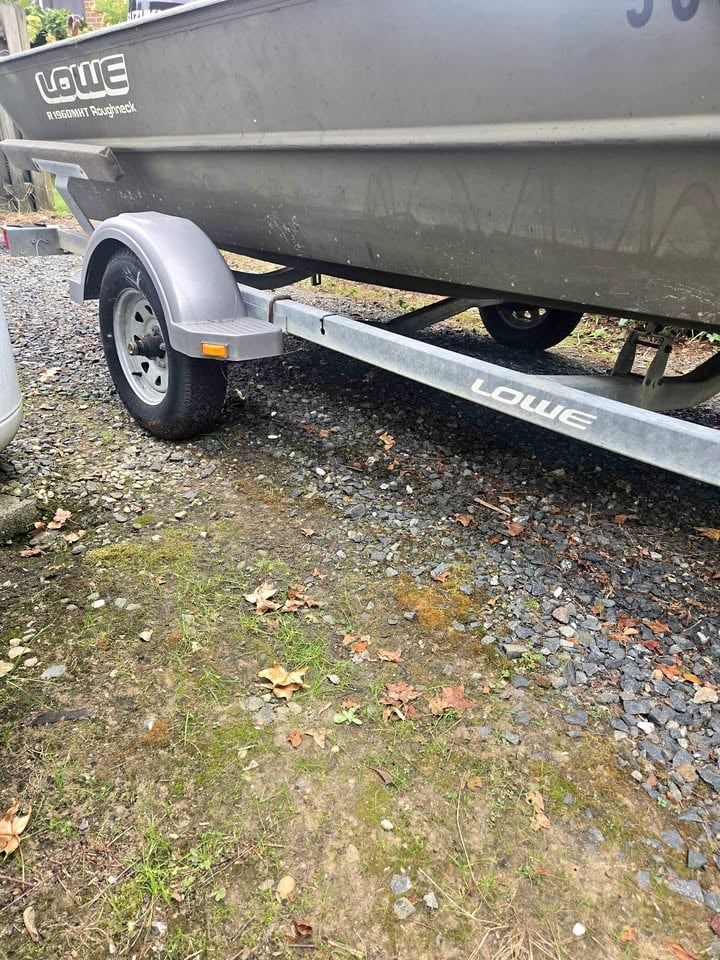 Lowes 20' center console boat with 60hp suzuki 4stroke and trailer for sale in Stevensville, MD