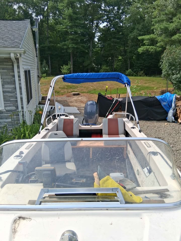 I am sale my boat for sale in Foxboro, MA