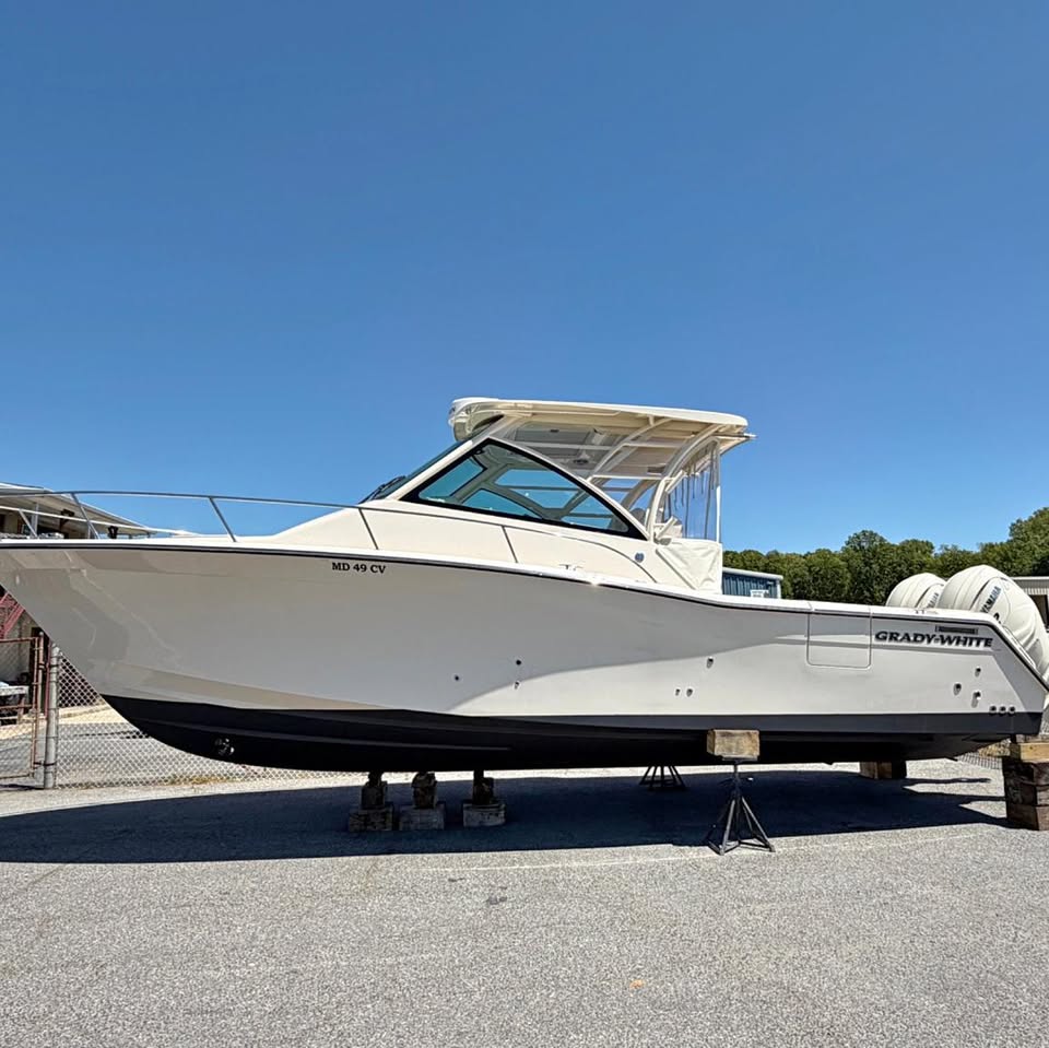 2025 Grady-White 330 Express for sale in Churchton, MD