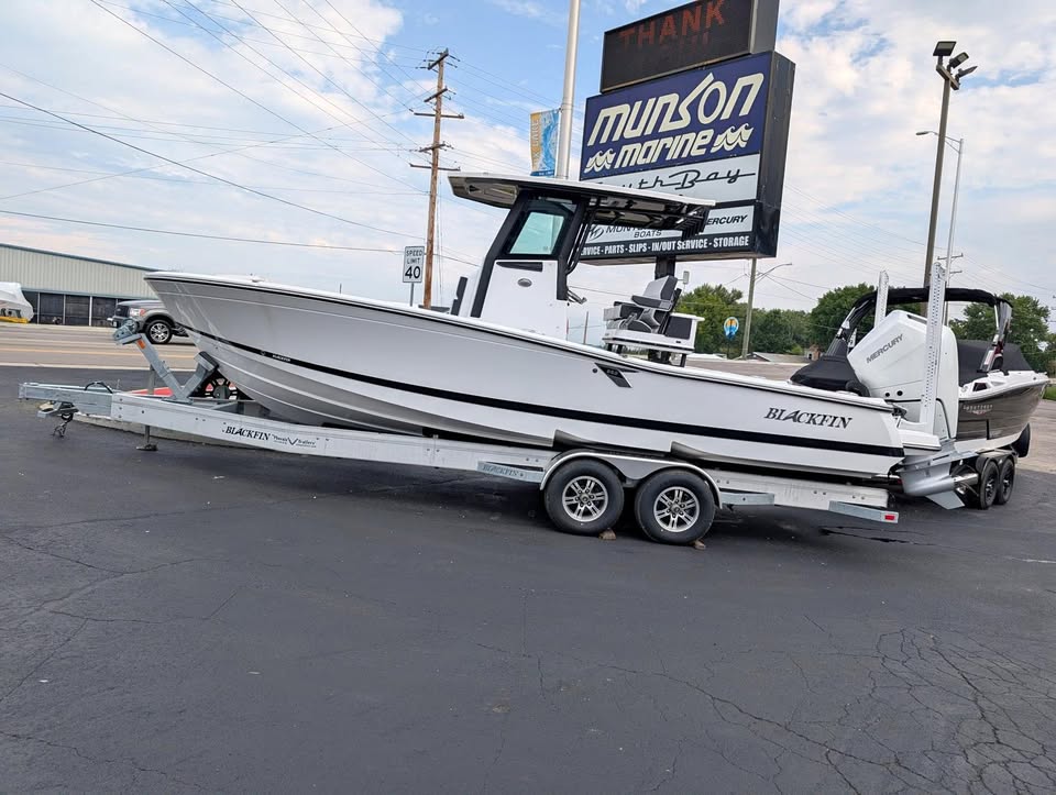 2026 Blackfin 262 HB - 26' family center console for sale in Burlington, WI