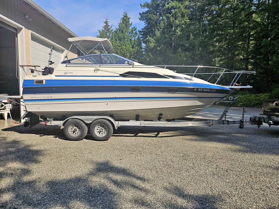 1988 Bayliner Ciera 24ft Boat for sale in Silverdale, WA