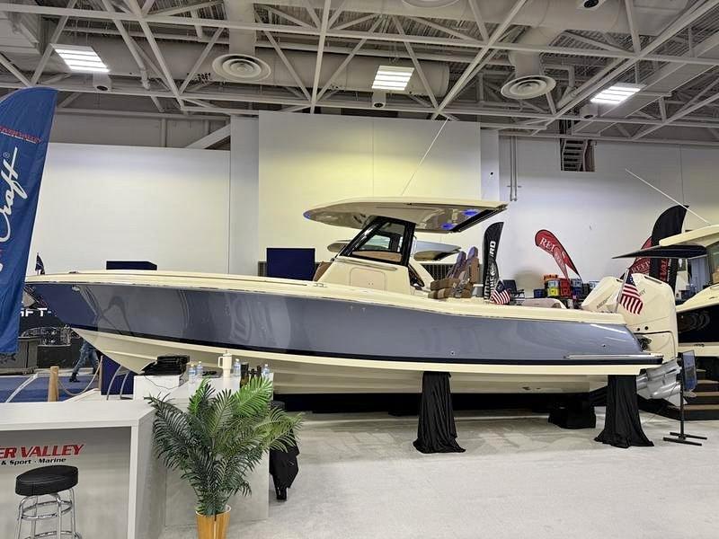 2026 NEW Chris Craft 31 Catalina Twin 400HP Mercury OBs Bow Thruster and Joystick CALL FOR SALE PRICING! for sale in Wayzata, MN