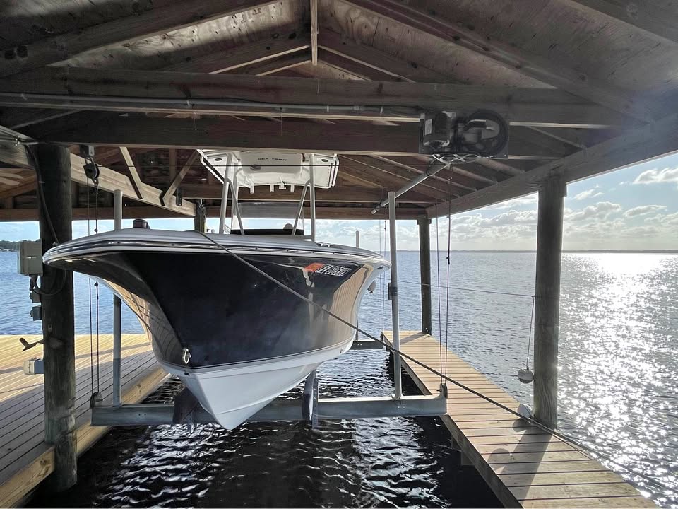 2013 Sea Hunt Ultra 211, Yamaha 150 HP four-stroke outboard, with dual axle trailer. for sale in Green Cove Springs, FL