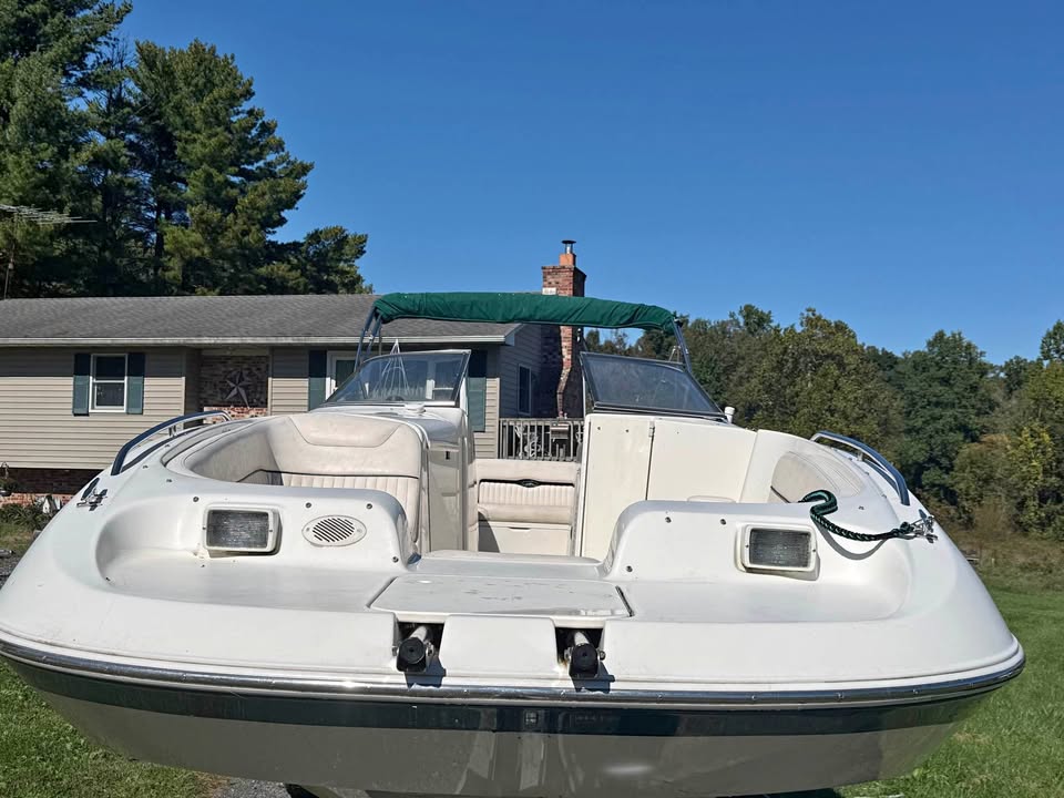 2001 Monterey Explorer Sport 240 for sale in Darlington, MD