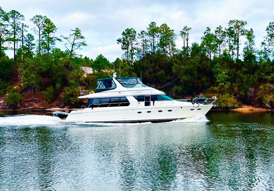 2002 Carver Voyager 570 Pilothouse for sale in La Salle, MI