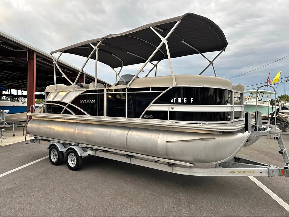 2022 Sylvan pontoon Mirage 8522 LZ for sale in Clearwater, FL