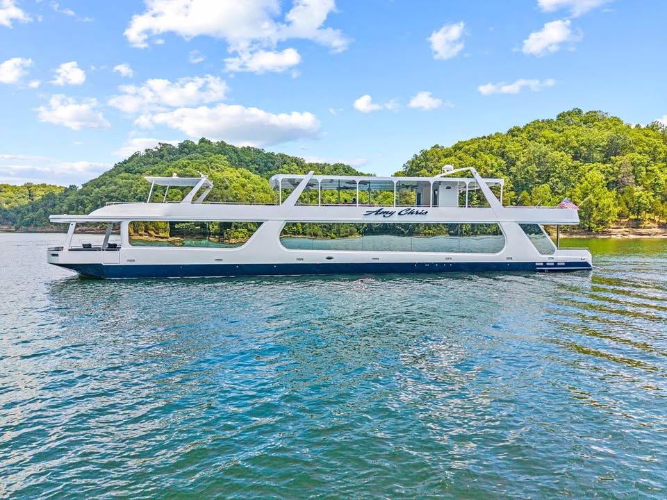 2009 Sumerset 23’ x 118’ luxury houseboat for sale in Bronston, KY
