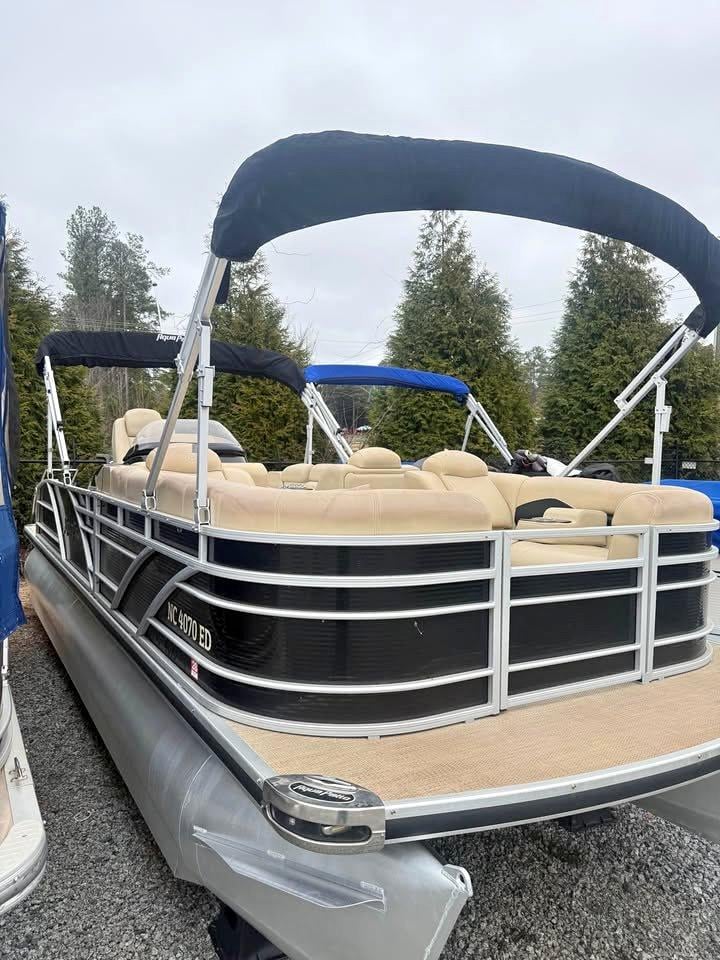 2016 Godfrey Aqua Patio 240 Elite for sale in Indian Trail, NC