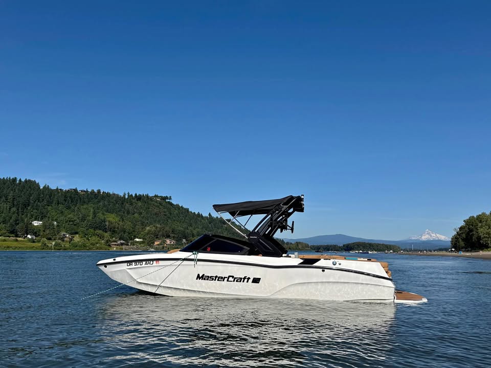 2022 Mastercraft XT22 for sale in Oregon City, OR