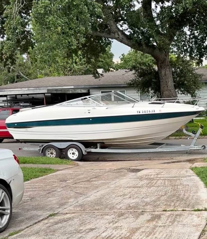 2000 Bayliner 2325 for sale in Houston, TX