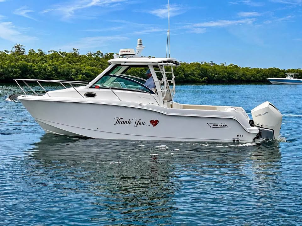 2020 Boston Whaler 285 Conquest for sale in Key Largo, FL