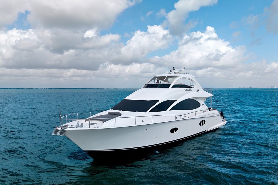 2007 Lazzara 74 Motor Yacht for sale in Seabrook, TX