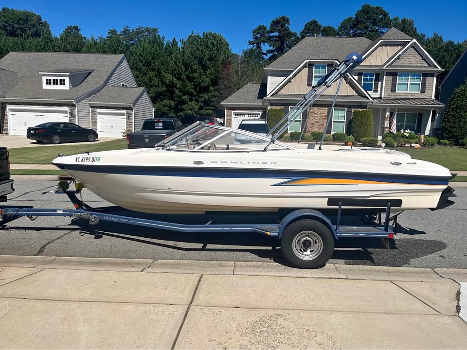 2004 Bayliner bowrider 205 for sale in Denver, NC