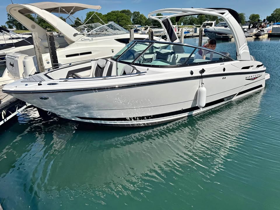 2025 12 Passenger Boat | like New | 5 year warranty for sale in Chicago, IL