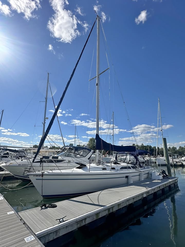 1995 Catalina 36 MkII - New Rigging, Full Garmin Suite - Branford CT for sale in Branford, CT