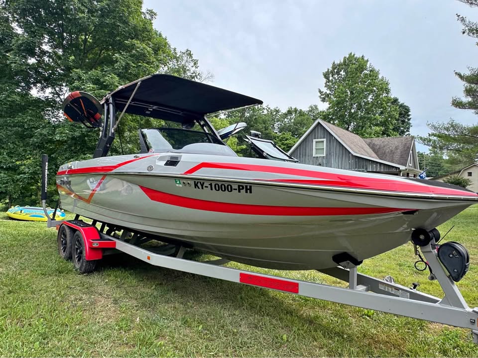 Supreme S238 Wakeboard/Surf Boat with Trailer for sale in Somerset, KY