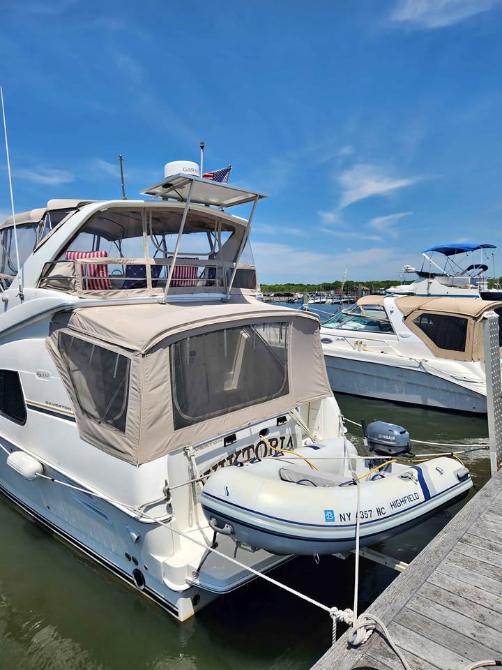 2005 Silverton sport bridge. for sale in East Islip, NY