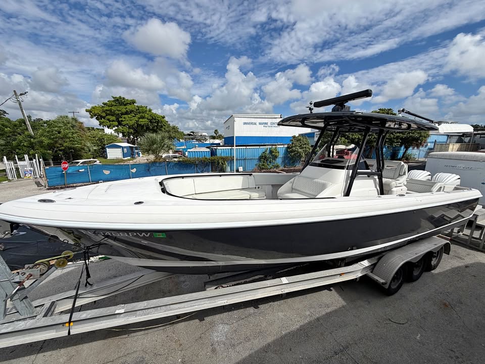 2015 Intrepid 327cc for sale in Fort Lauderdale, FL