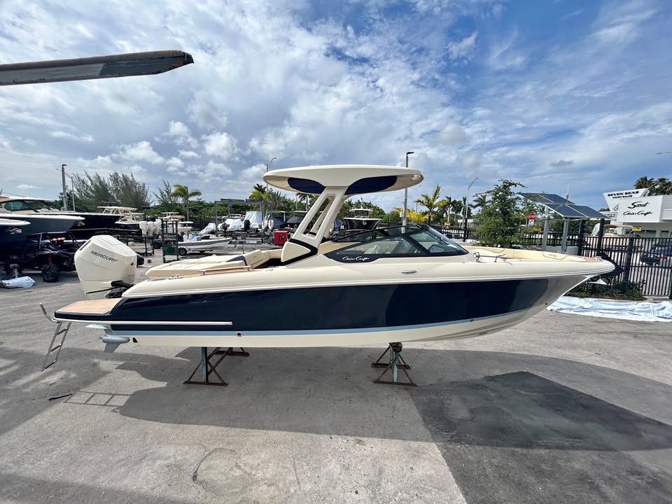 2027 Chris-Craft Sporter 28 for sale in Tavernier, FL