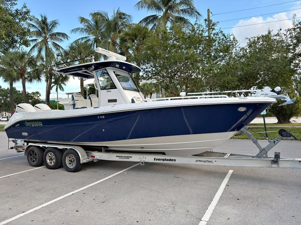2019 Everglades 295 cc Low Hours! for sale in Fort Lauderdale, FL